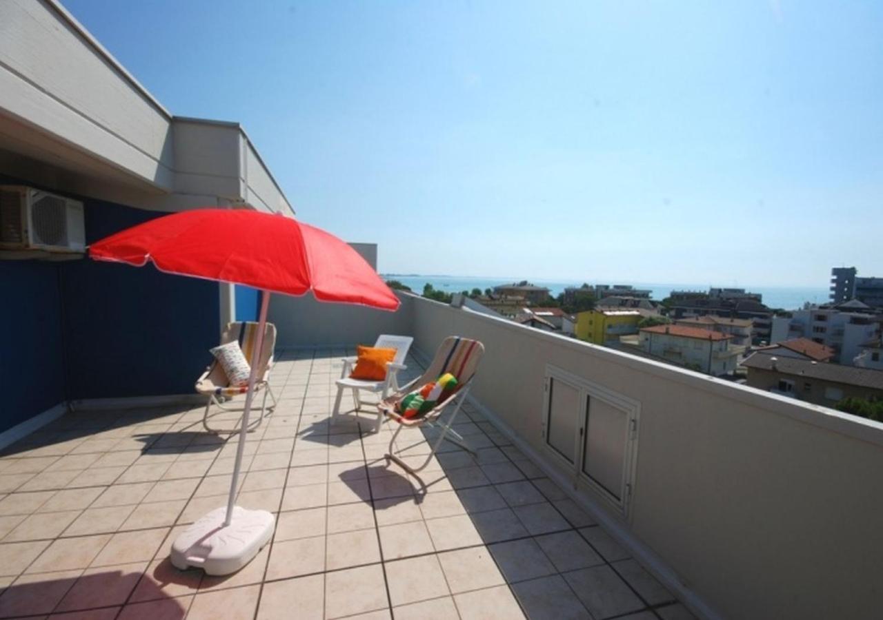 Residenza Olimpo Apartment Lignano Sabbiadoro Exterior photo