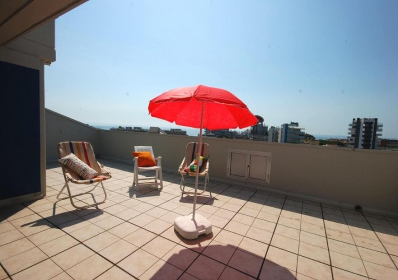 Residenza Olimpo Apartment Lignano Sabbiadoro Exterior photo