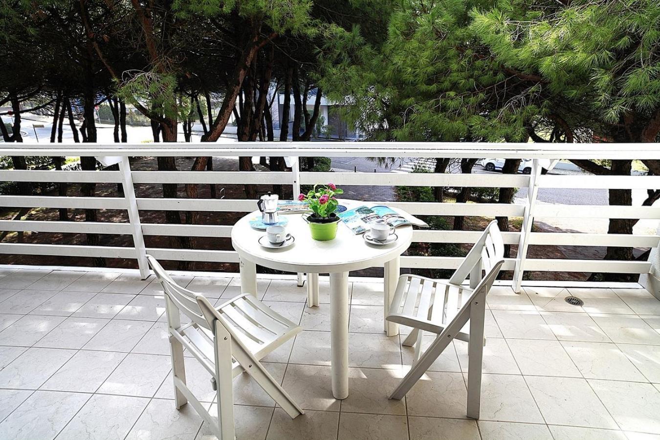Residenza Olimpo Apartment Lignano Sabbiadoro Exterior photo