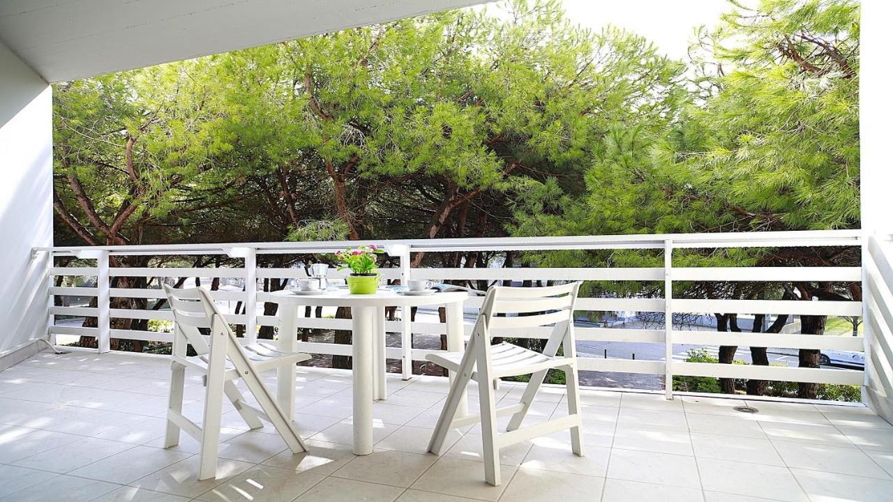 Residenza Olimpo Apartment Lignano Sabbiadoro Exterior photo